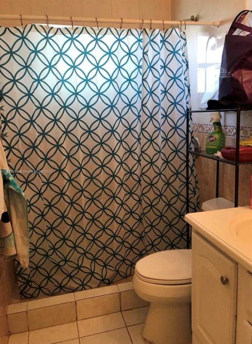 Small Image of 7023 SOUTH WEST 19TH ST, North Lauderdale Number 5