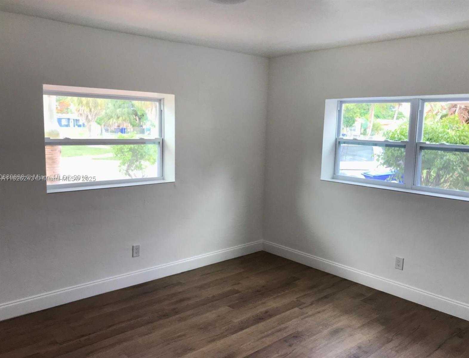Small Image of 6710 SOUTH WEST 18TH CT, North Lauderdale Number 10