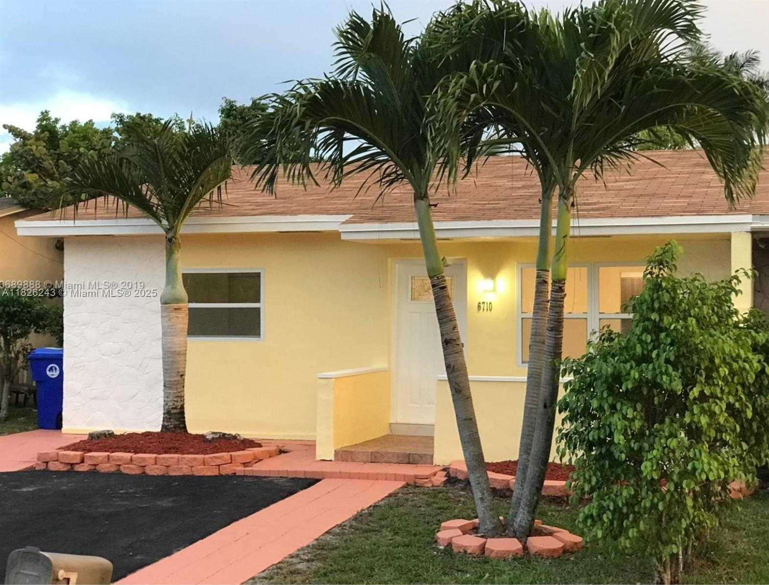 Small Image of 6710 SOUTH WEST 18TH CT, North Lauderdale Number 29
