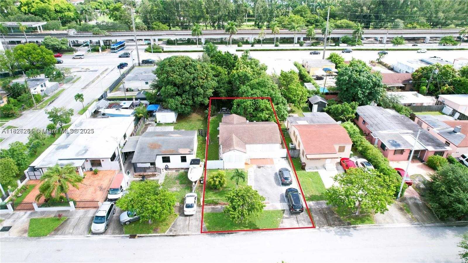 Small Image of 217 EAST 20TH ST, Hialeah Number 10