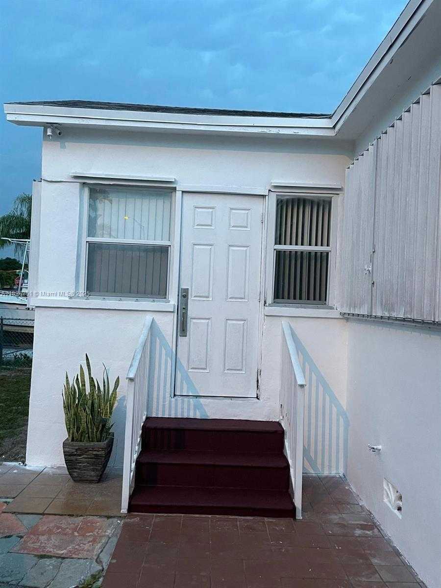 Small Image of 217 EAST 20TH ST, Hialeah Number 11