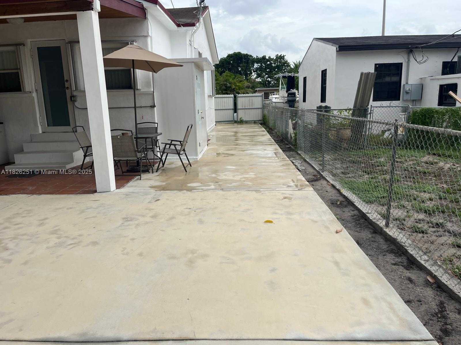 Small Image of 217 EAST 20TH ST, Hialeah Number 13