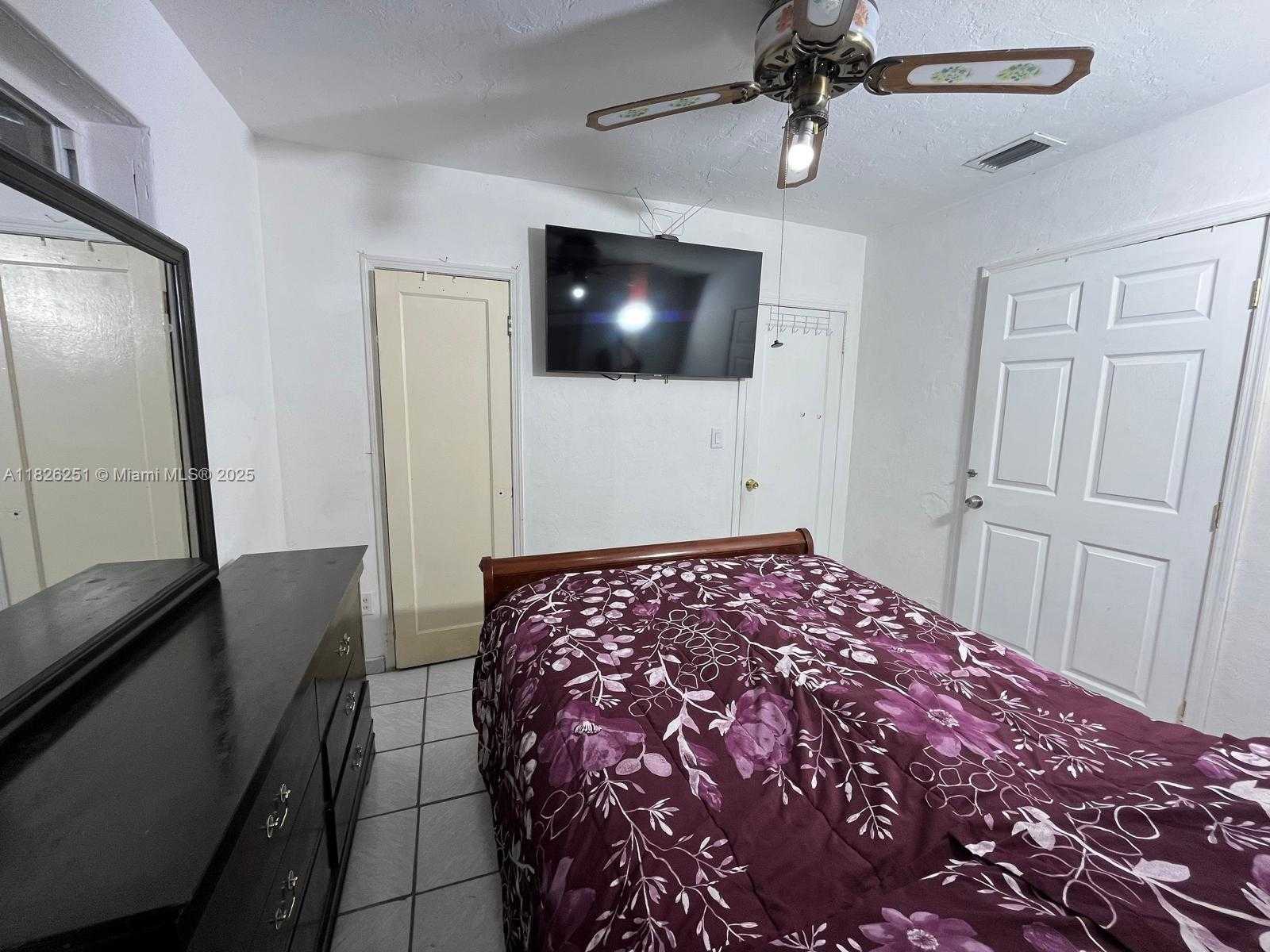 Small Image of 217 EAST 20TH ST, Hialeah Number 16