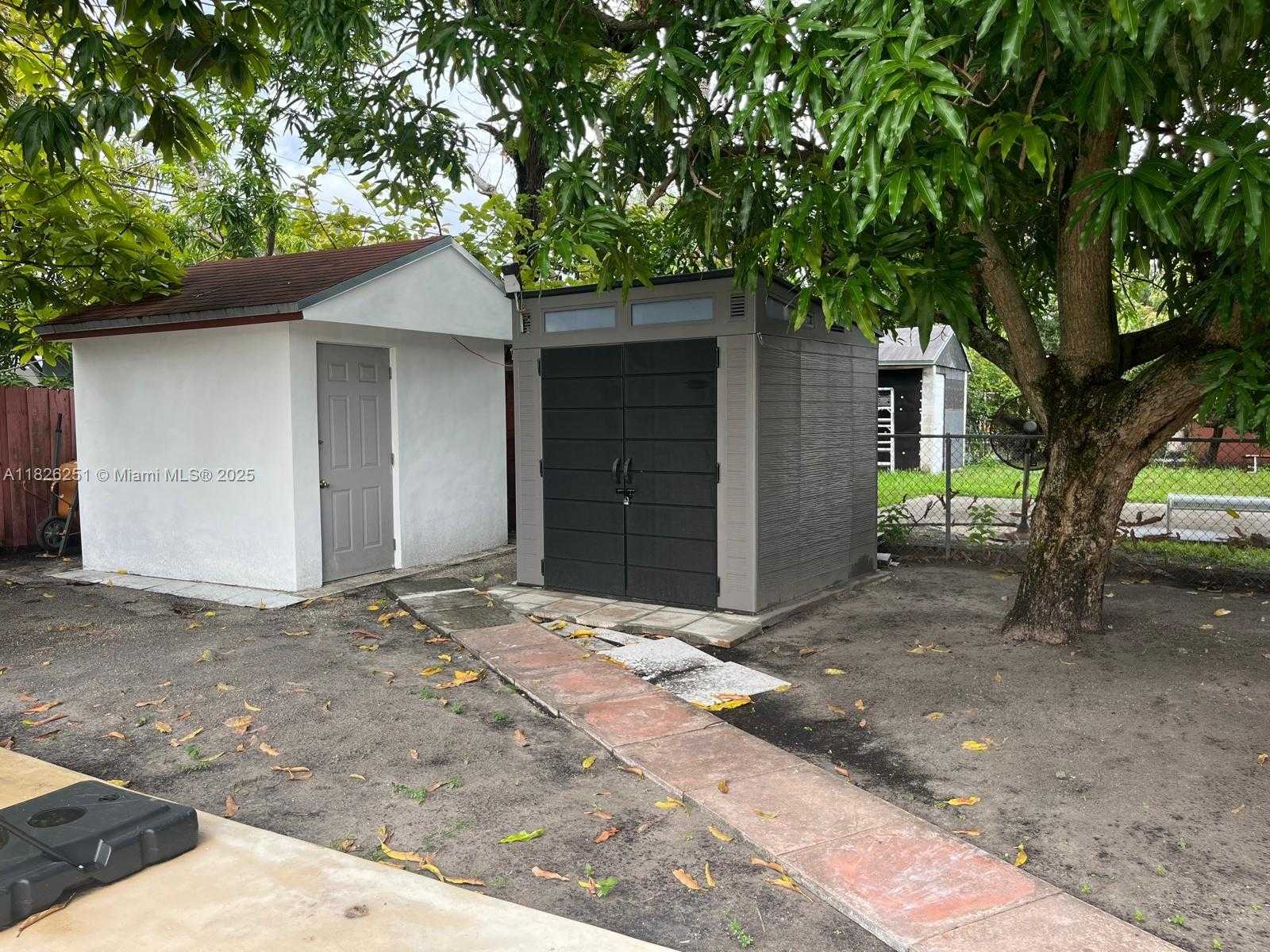 Small Image of 217 EAST 20TH ST, Hialeah Number 22