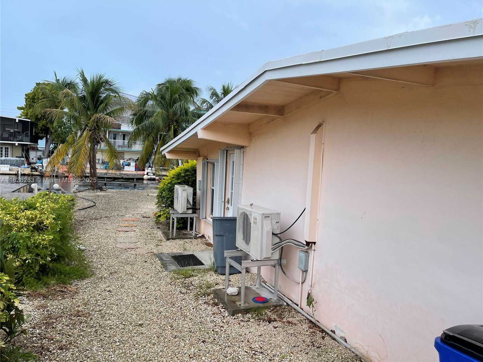 Small Image of 185 GARDENIA STREET, Tavernier Number 13