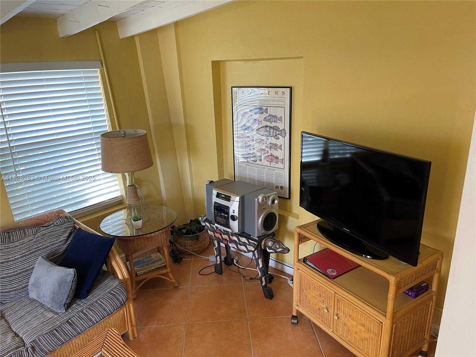 Small Image of 185 GARDENIA STREET, Tavernier Number 4