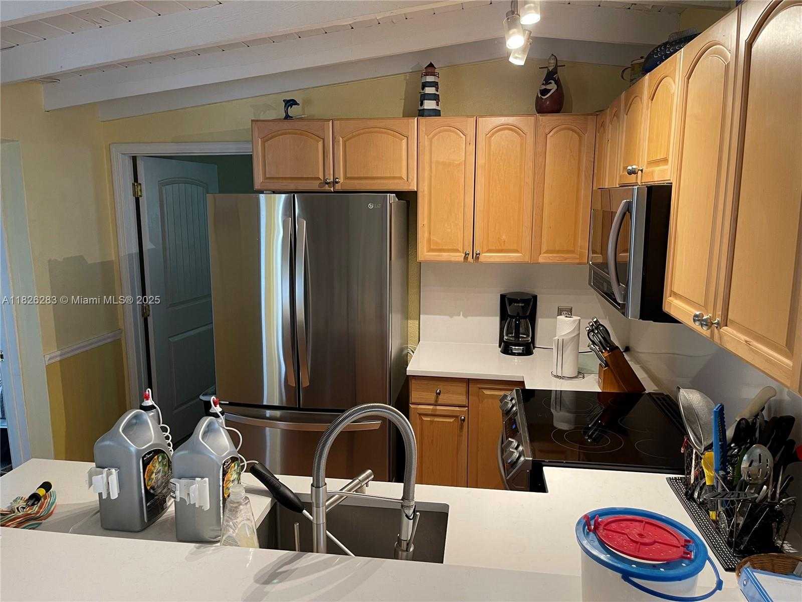Small Image of 185 GARDENIA STREET, Tavernier Number 6