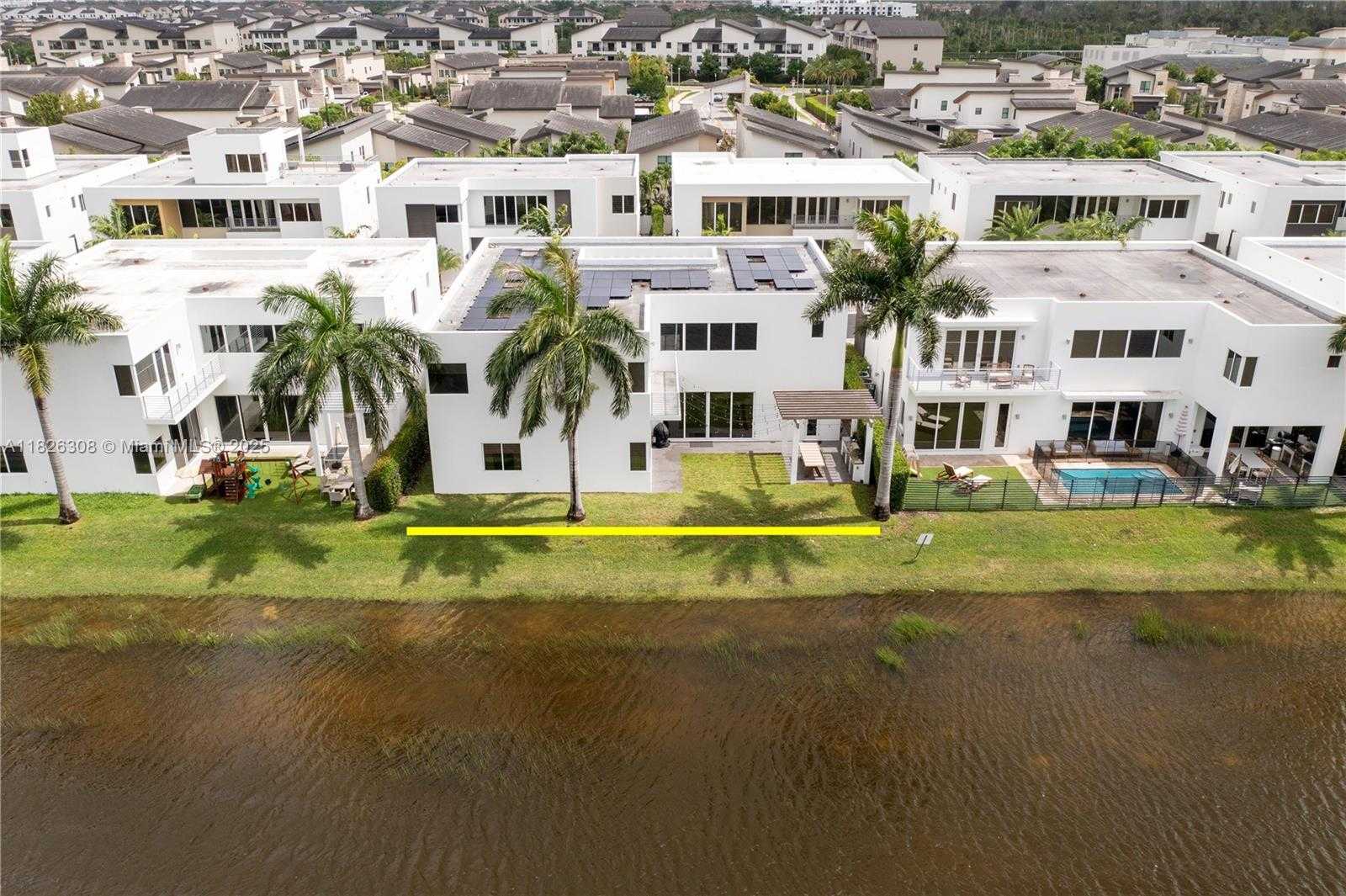 Small Image of 10272 NORTH WEST 75TH TER, Doral Number 3