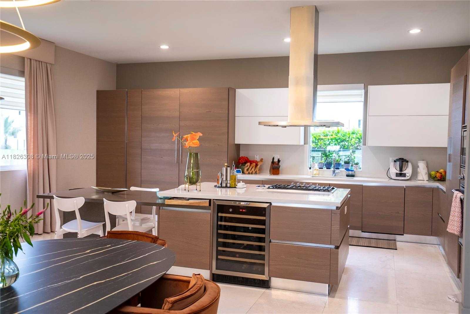 Small Image of 10272 NORTH WEST 75TH TER, Doral Number 8