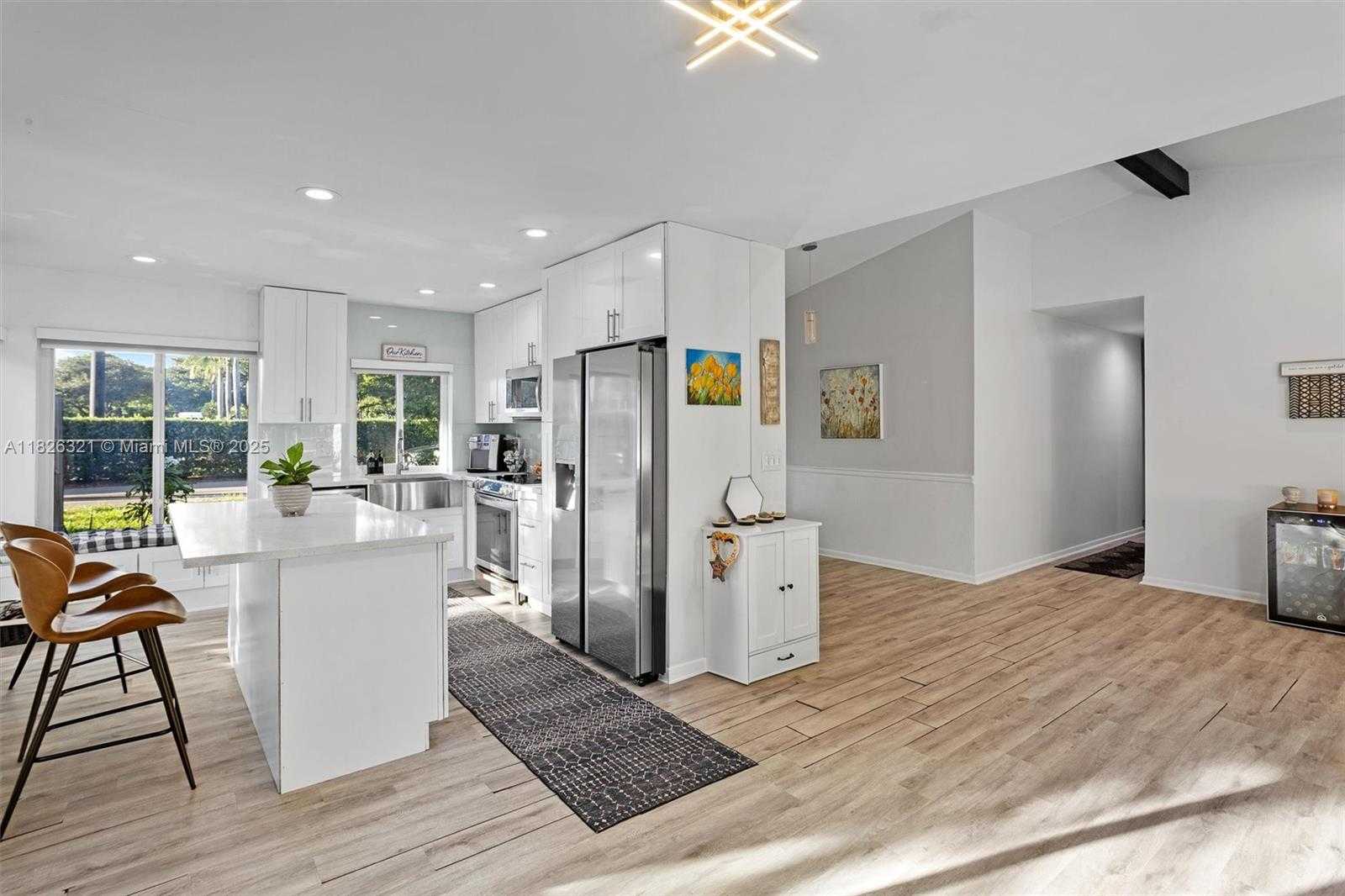 Small Image of 50 FOREST CIR, Cooper City Number 13