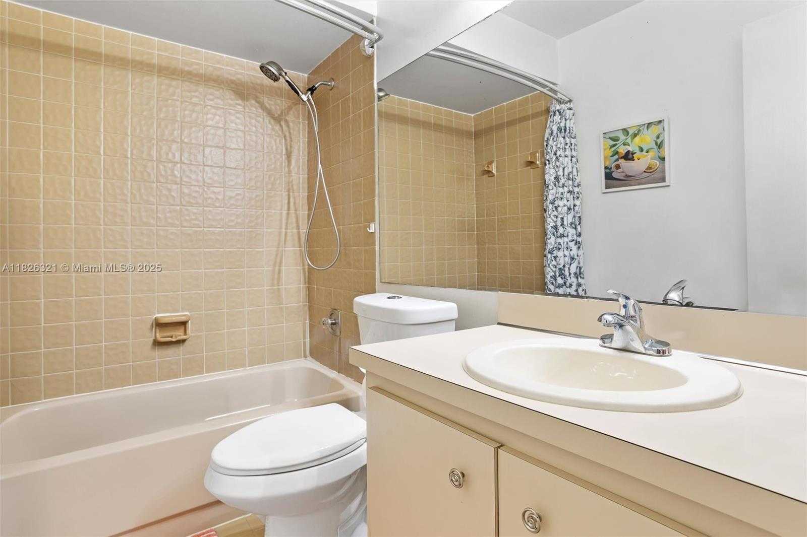 Small Image of 50 FOREST CIR, Cooper City Number 16