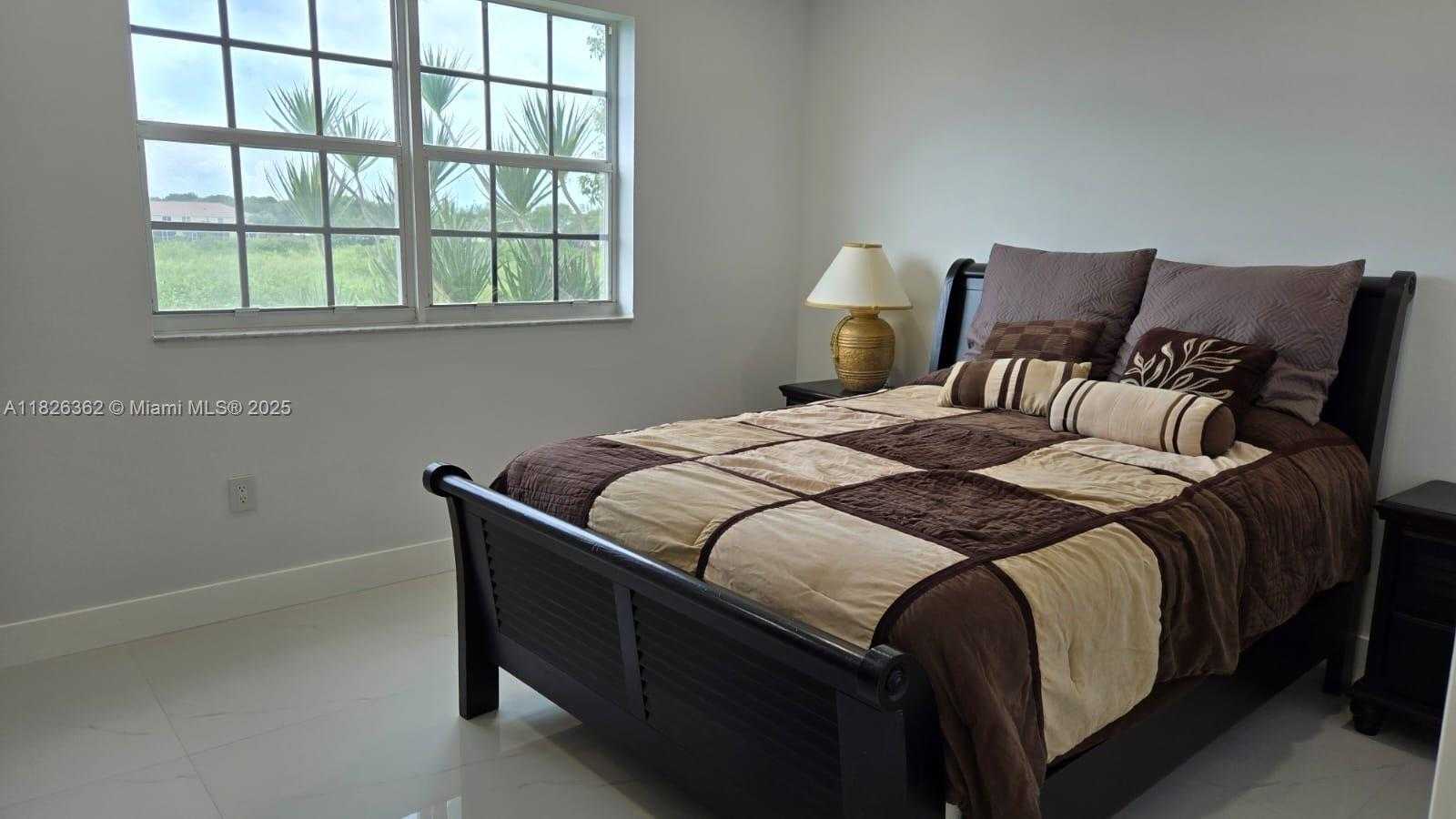 Small Image of 230 SOUTH WEST 117TH TER, Pembroke Pines Number 17