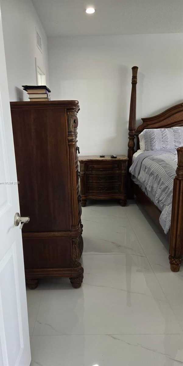 Small Image of 230 SOUTH WEST 117TH TER, Pembroke Pines Number 24