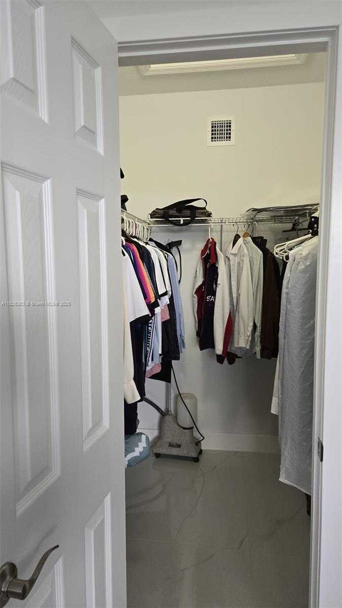 Small Image of 230 SOUTH WEST 117TH TER, Pembroke Pines Number 25