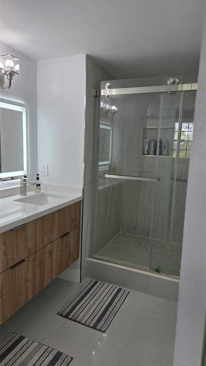Small Image of 230 SOUTH WEST 117TH TER, Pembroke Pines Number 27