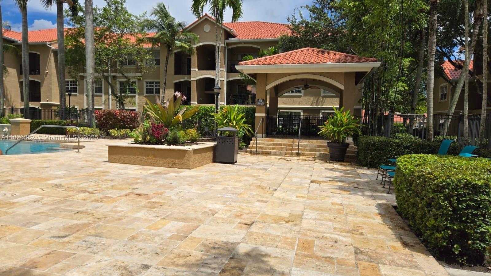 Small Image of 230 SOUTH WEST 117TH TER, Pembroke Pines Number 38