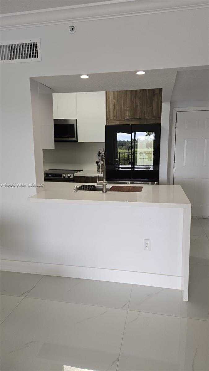 Small Image of 230 SOUTH WEST 117TH TER, Pembroke Pines Number 7