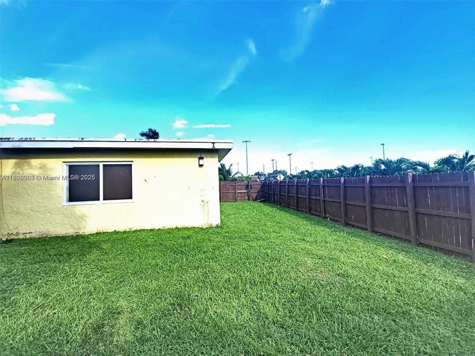 Small Image of 7301 SOUTH WEST 8TH ST, North Lauderdale Number 19