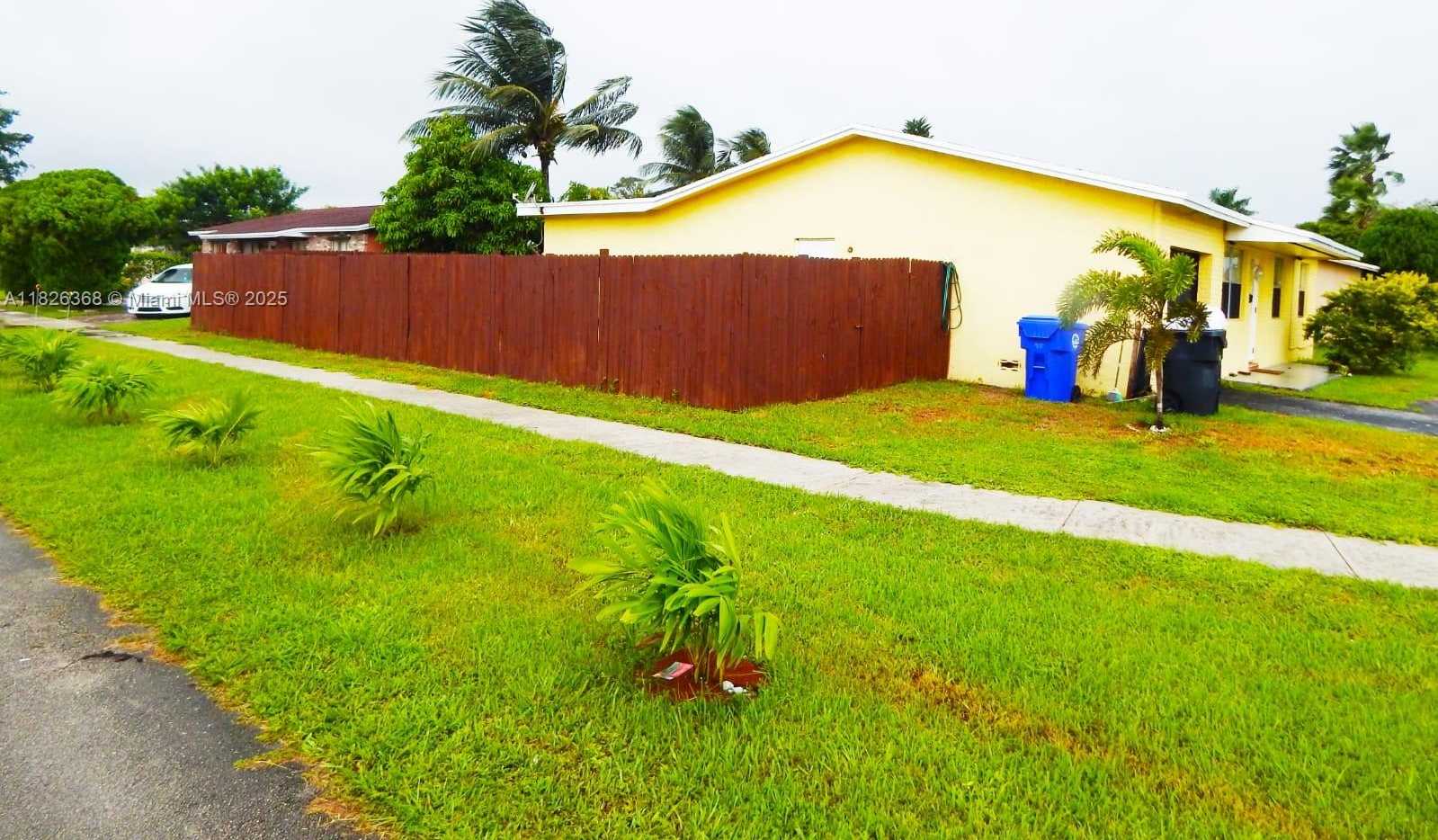 Small Image of 7301 SOUTH WEST 8TH ST, North Lauderdale Number 3