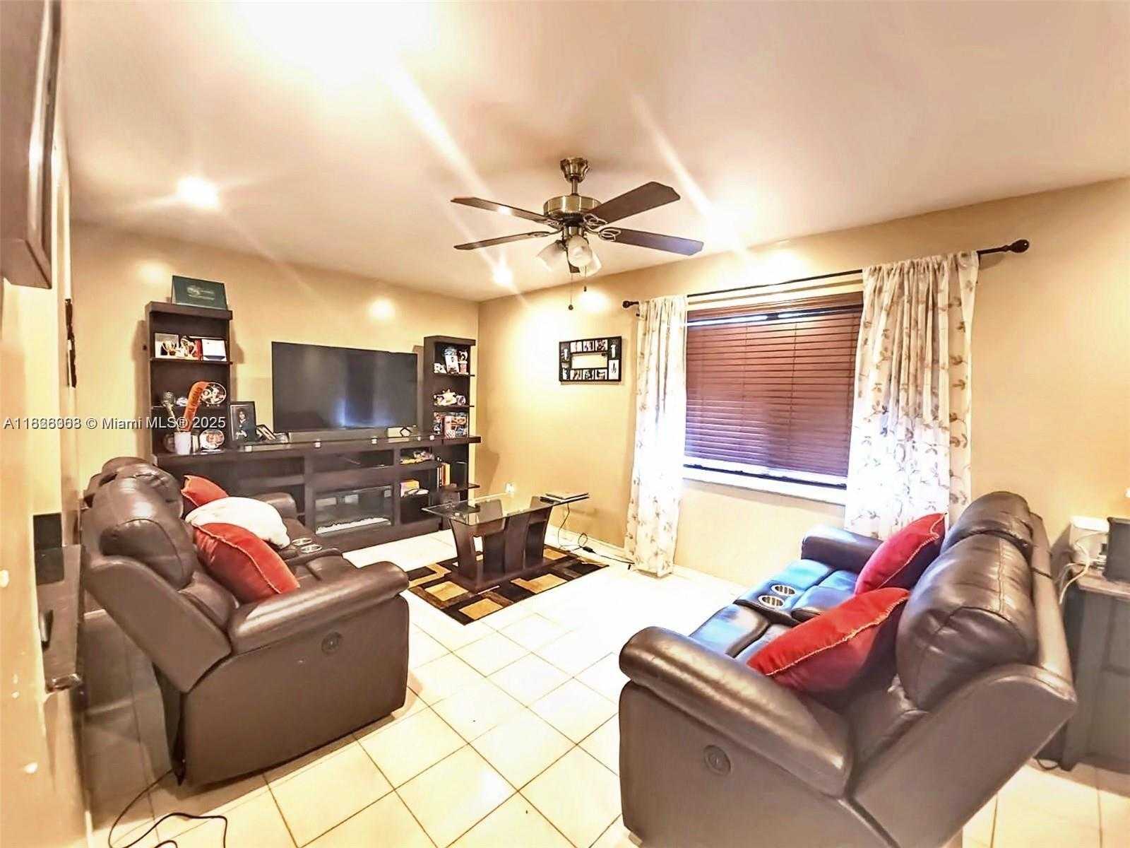 Small Image of 7301 SOUTH WEST 8TH ST, North Lauderdale Number 5