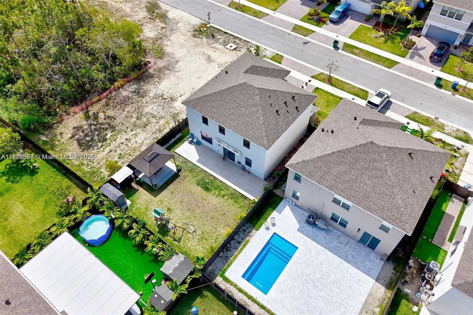 Small Image of 12973 266TH TER, Homestead Number 34