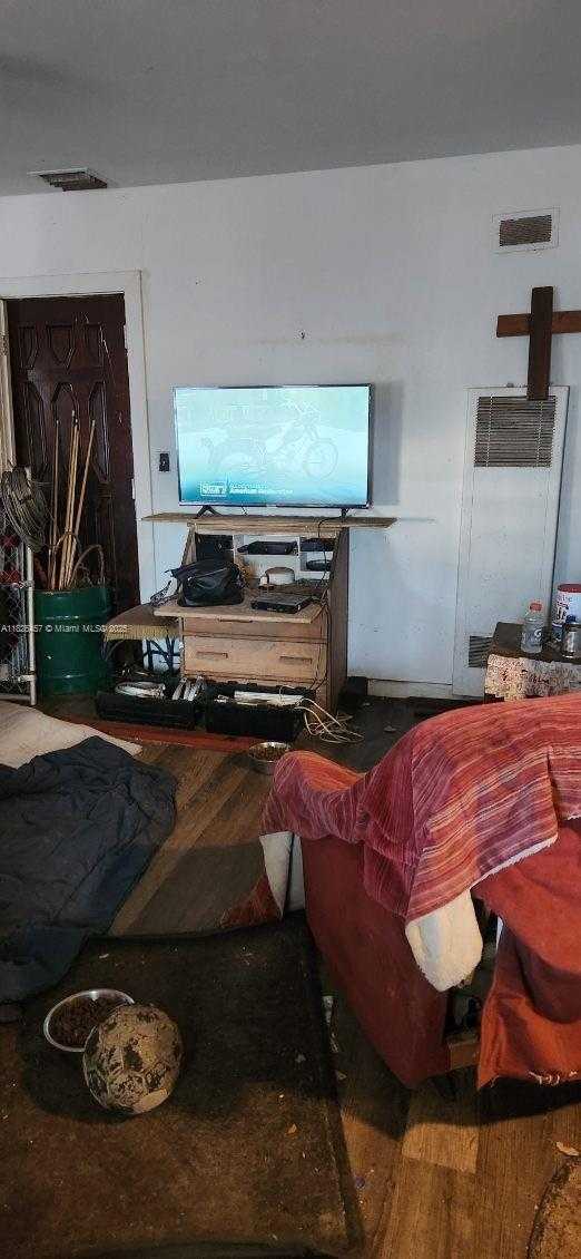 Imagen de Pequeño Objeto