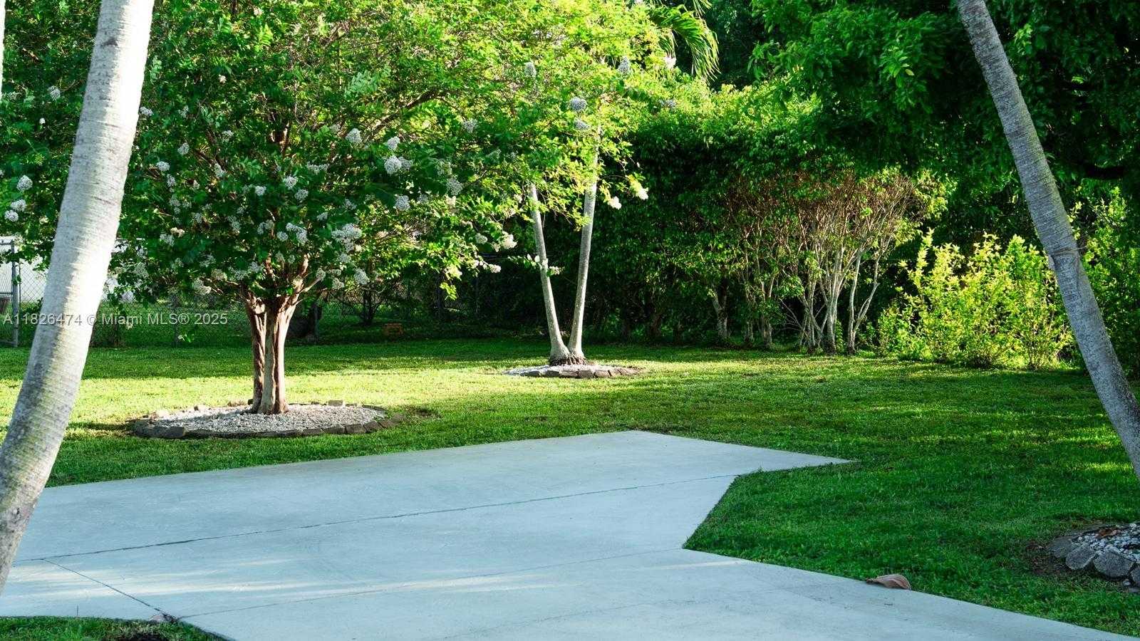 Small Image of 8443 GARDEN GATE PL, Boca Raton Number 4