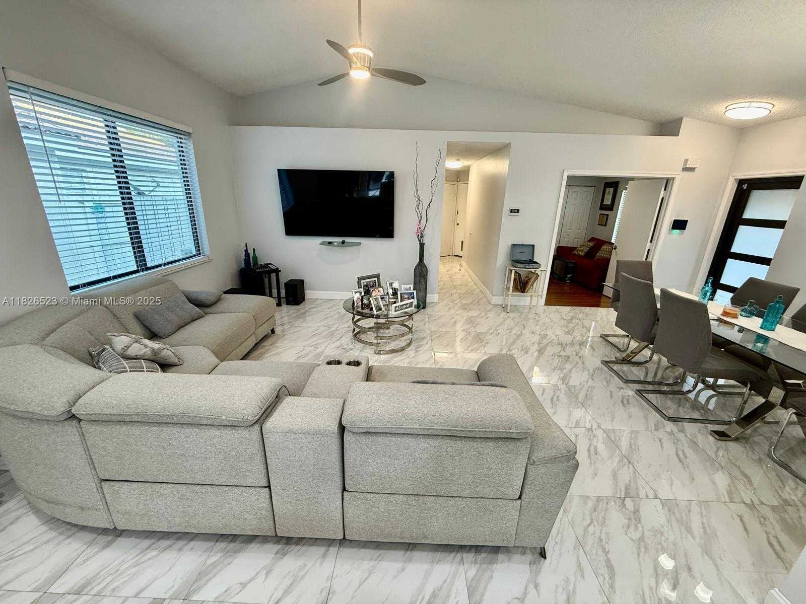 Small Image of 17673 SOUTH WEST 19TH ST, Miramar Number 12