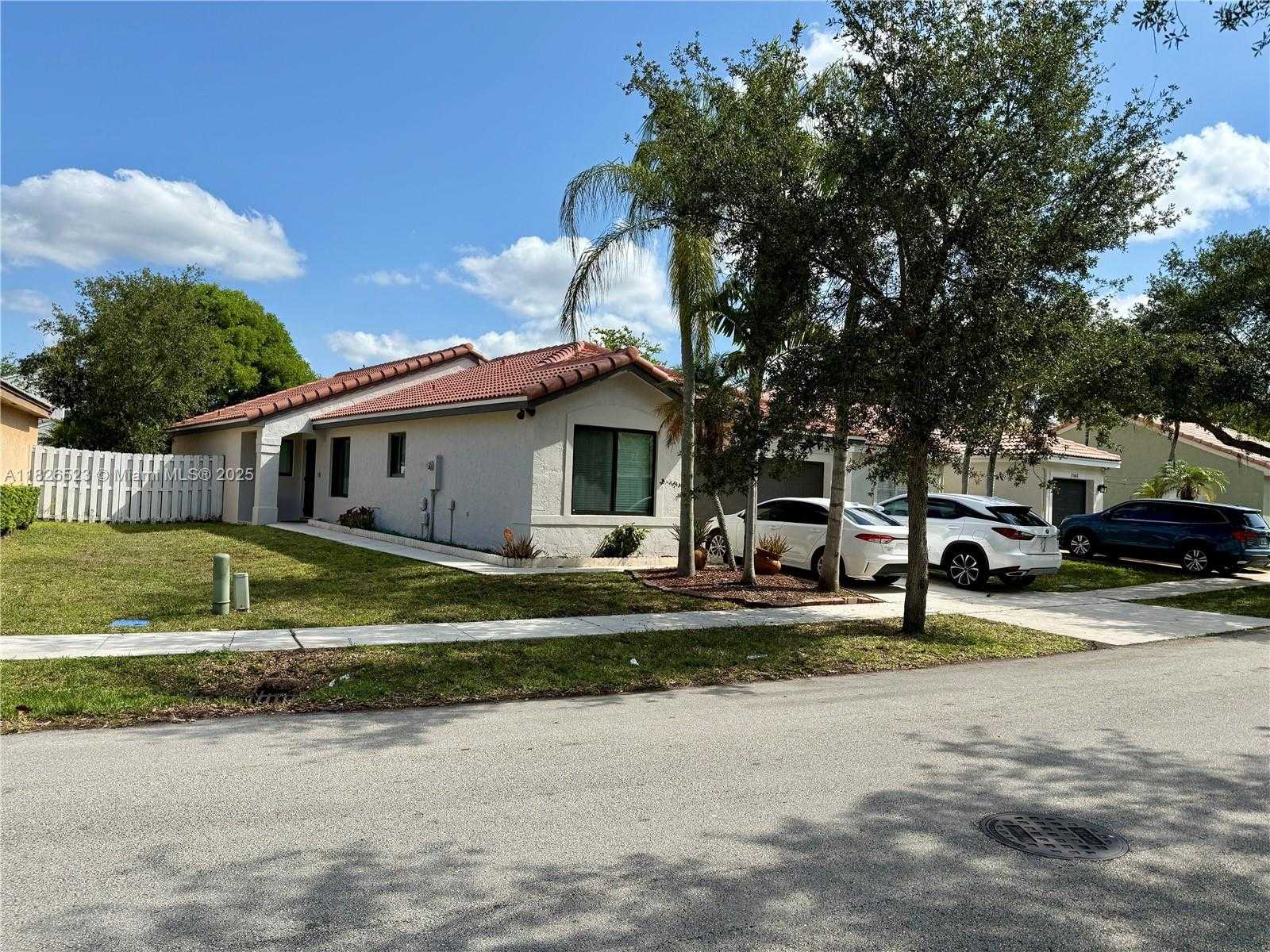 Small Image of 17673 SOUTH WEST 19TH ST, Miramar Number 3