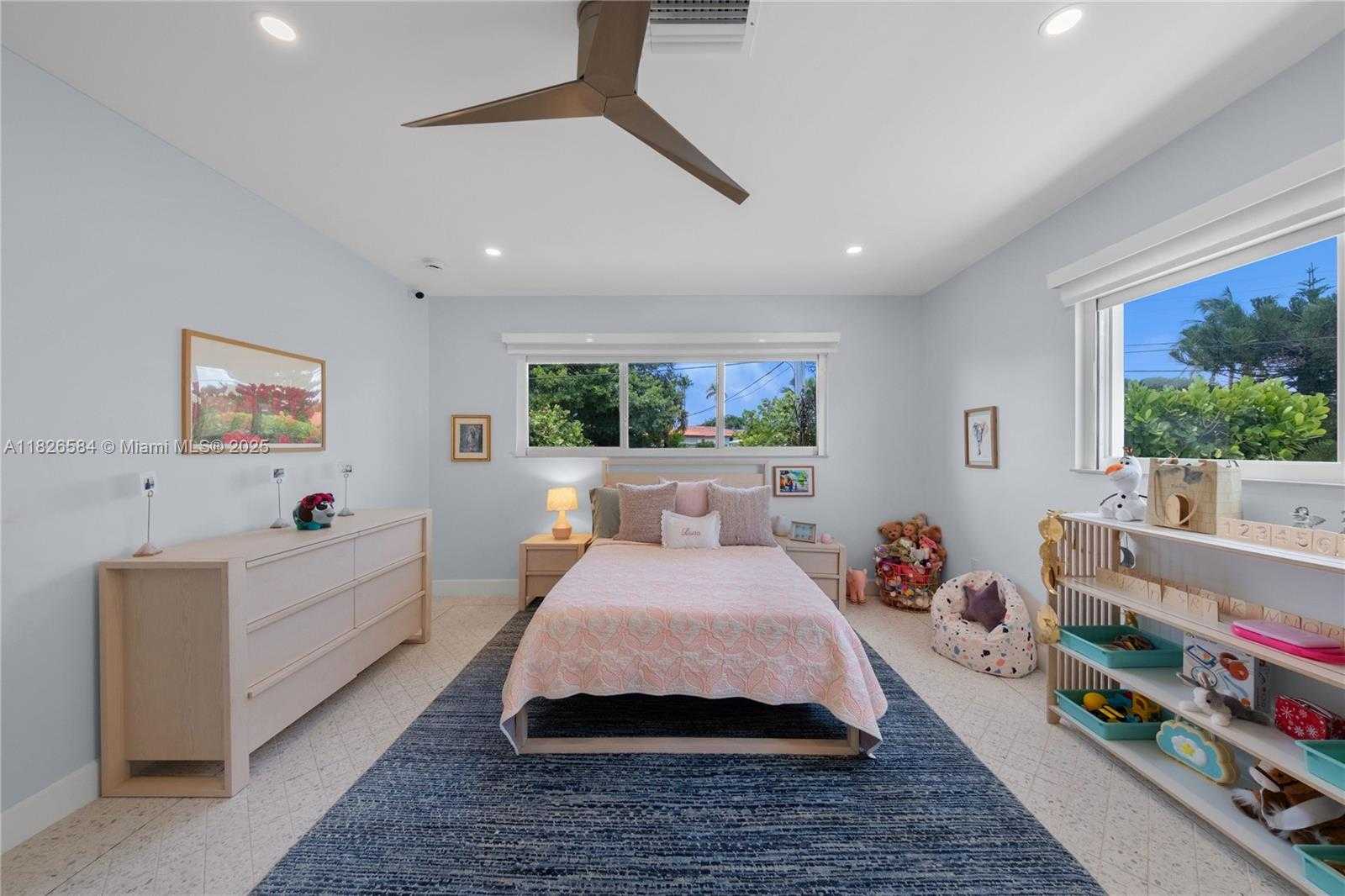 Small Image of 2010 NORTH EAST 122ND RD, North Miami Number 44