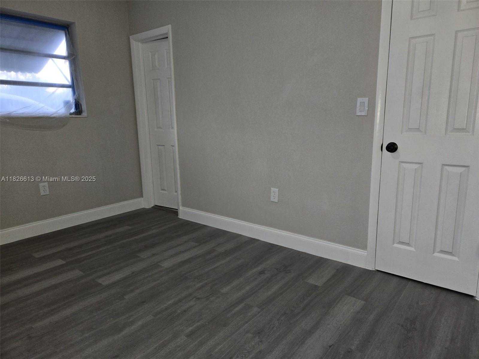 Small Image of 7600 SIMMS ST, Hollywood Number 8