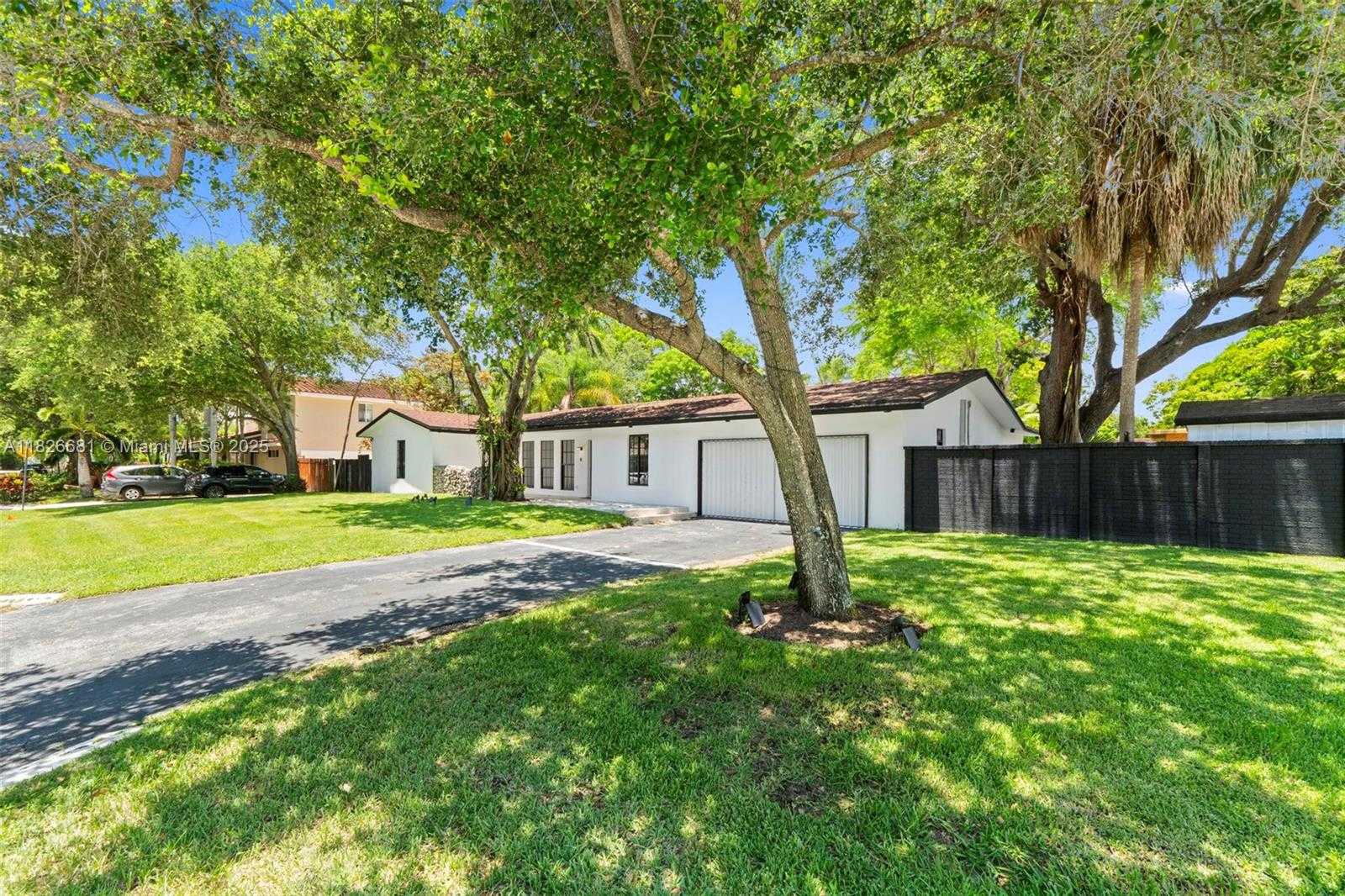 Small Image of 15202 SOUTH WEST 80TH AVE, Palmetto Bay Number 42