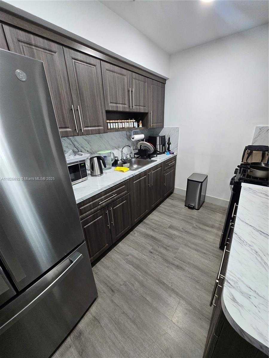 Small Image of 1127 NORTH WEST 74TH ST, Miami Number 5