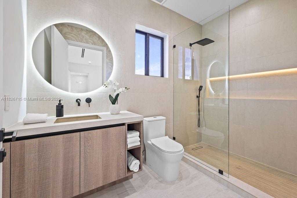 Small Image of 1132 SOUTH EAST 6TH TER, Fort Lauderdale Number 35