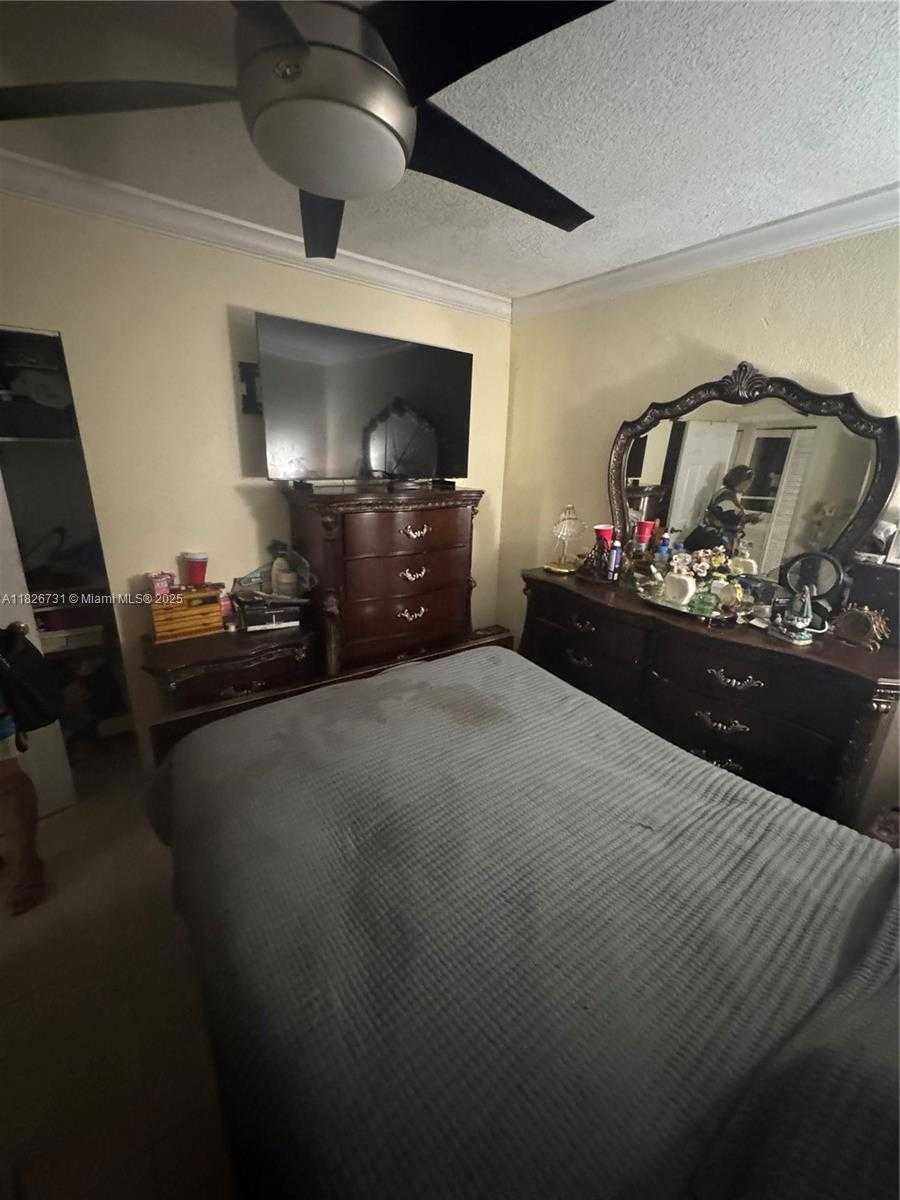 Small Image of 5372 WEST 9TH AVE, Hialeah Number 10