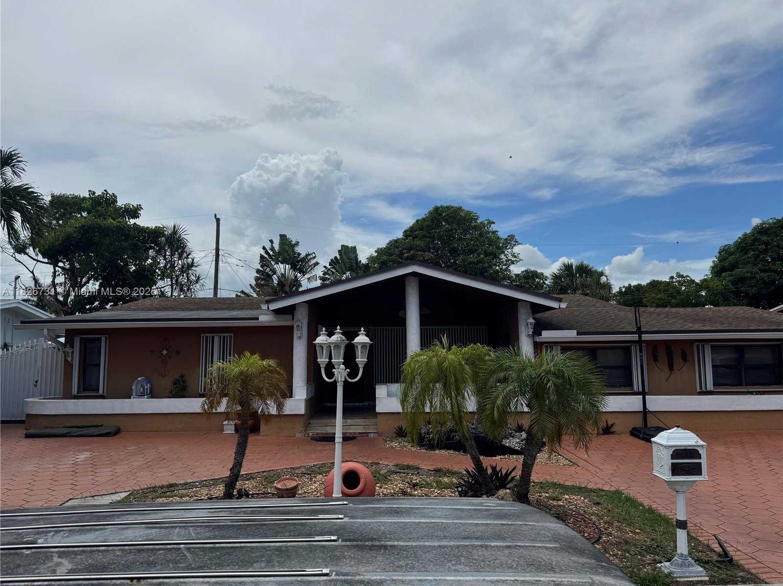 Small Image of 5372 WEST 9TH AVE, Hialeah Number 3