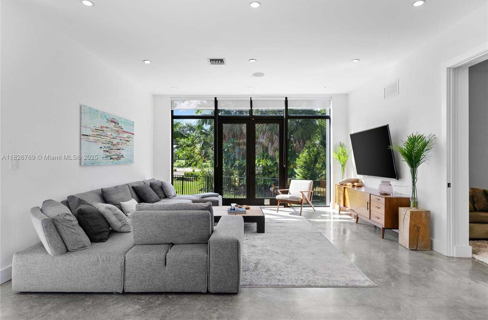 Small Image of 1009 NORTH EAST 104TH ST, Miami Shores Number 23