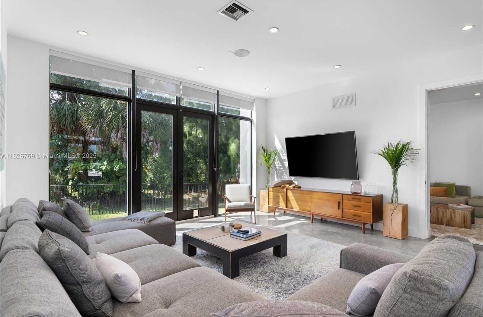 Small Image of 1009 NORTH EAST 104TH ST, Miami Shores Number 25