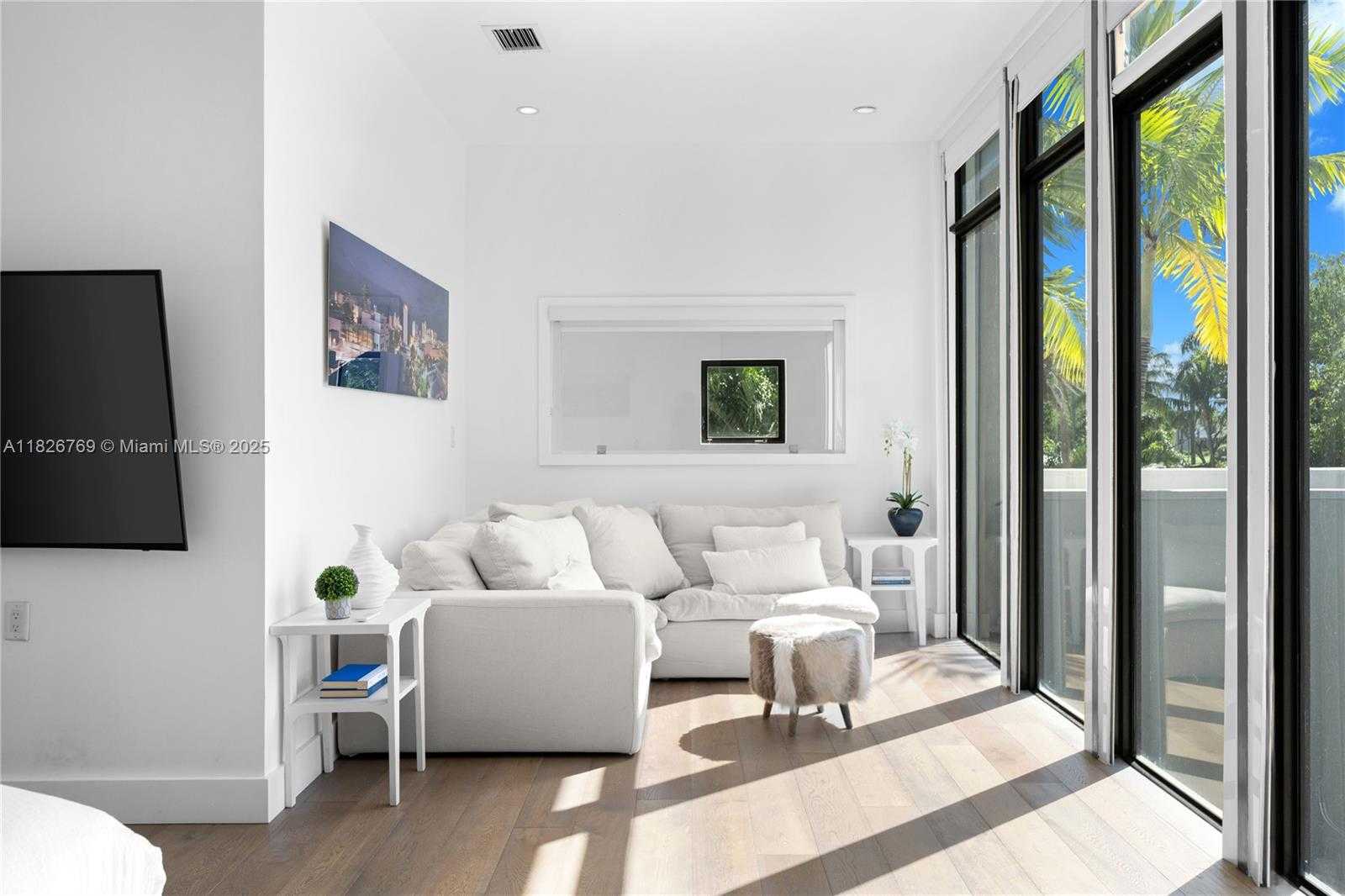 Small Image of 1009 NORTH EAST 104TH ST, Miami Shores Number 32