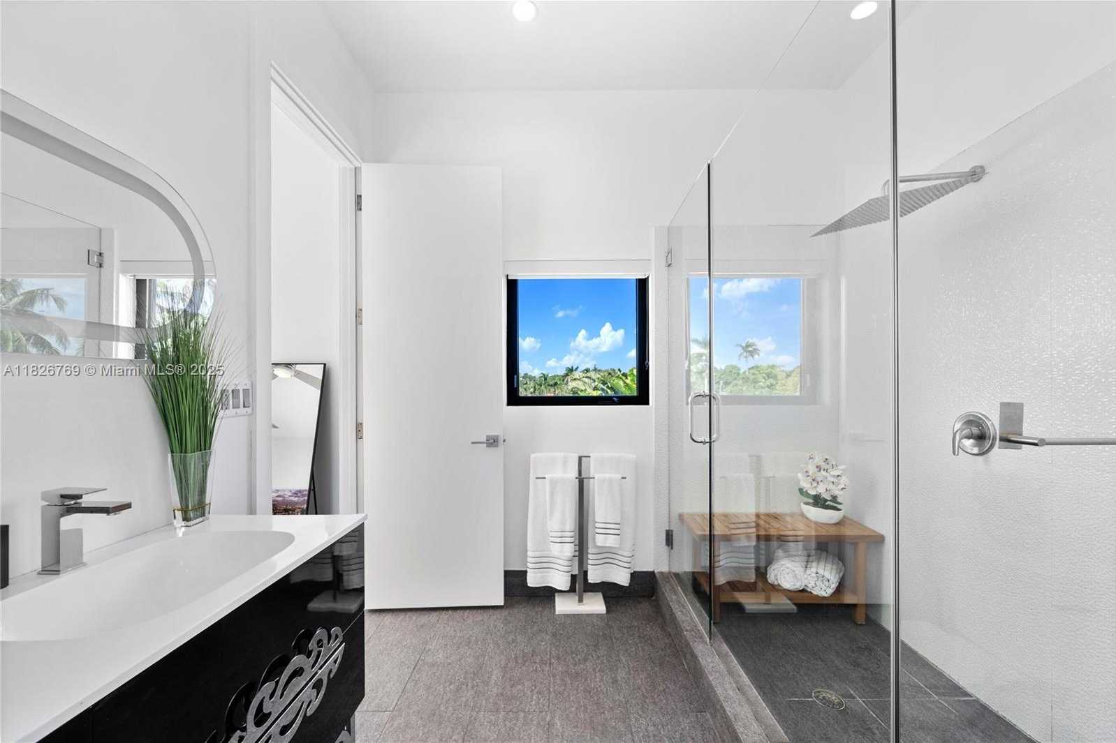 Small Image of 1009 NORTH EAST 104TH ST, Miami Shores Number 35