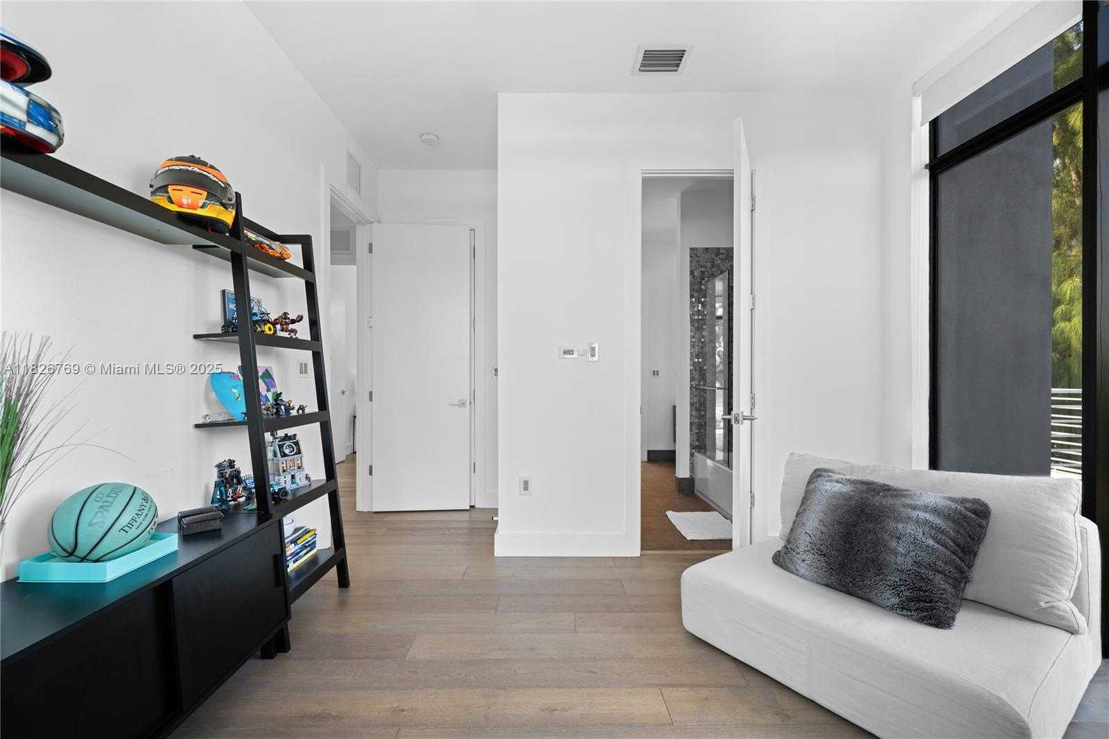 Small Image of 1009 NORTH EAST 104TH ST, Miami Shores Number 42