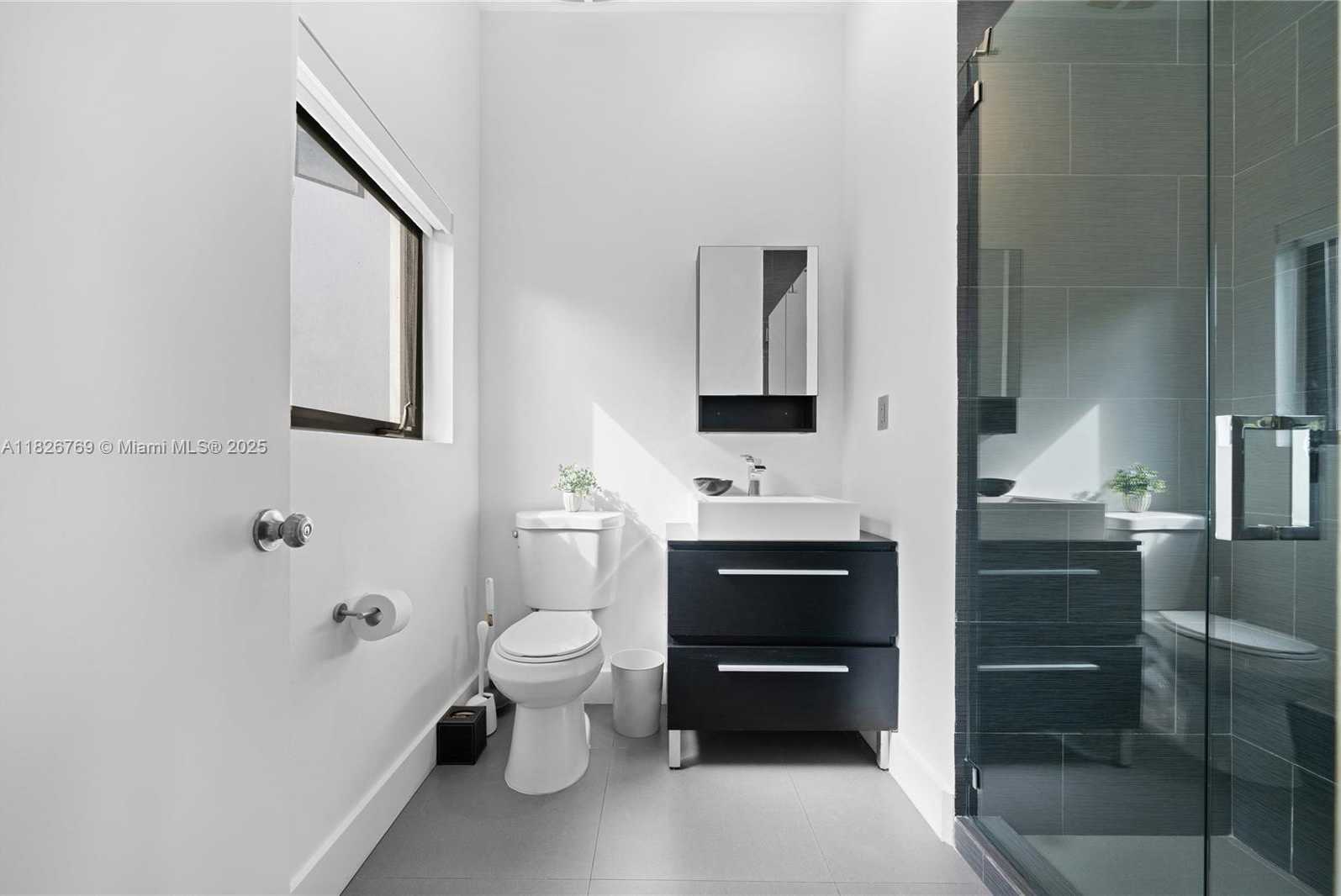 Small Image of 1009 NORTH EAST 104TH ST, Miami Shores Number 52