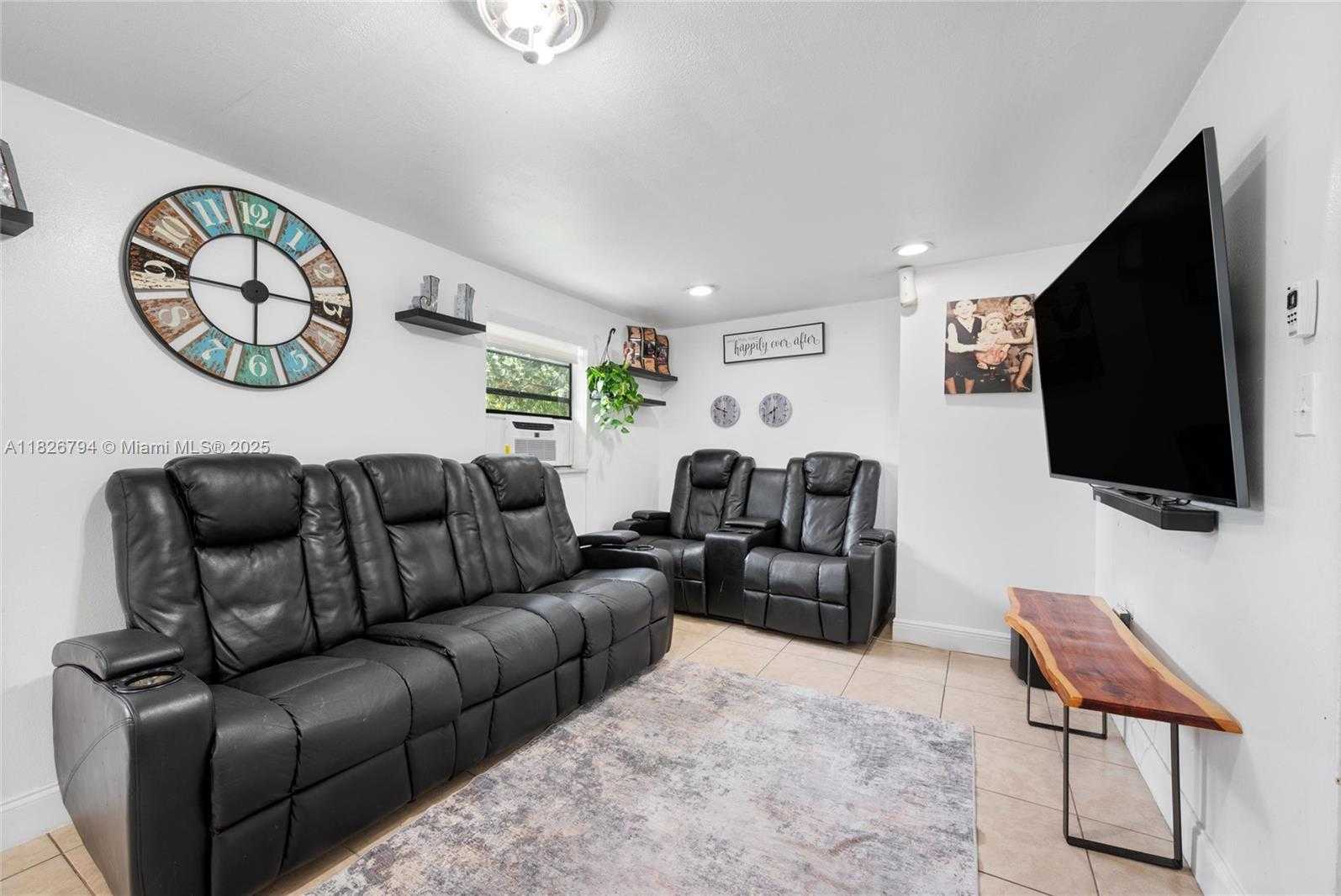 Small Image of 1624 NORTH EAST 48TH CT, Pompano Beach Number 3