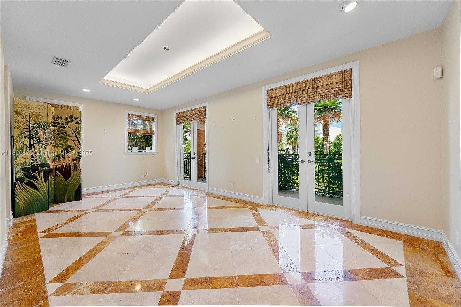 Small Image of 5843 PARADISE POINT DR, Palmetto Bay Number 13
