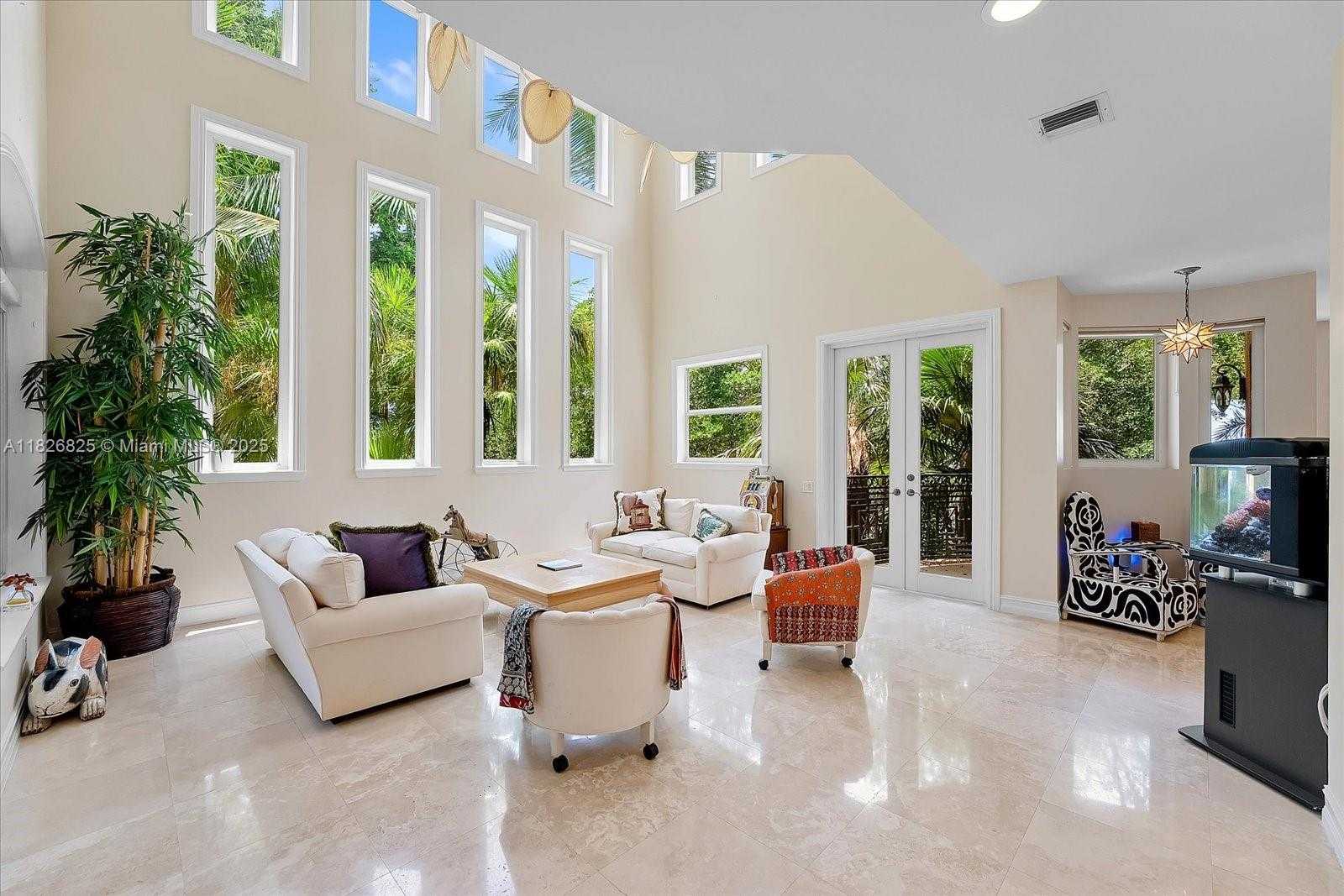 Small Image of 5843 PARADISE POINT DR, Palmetto Bay Number 17