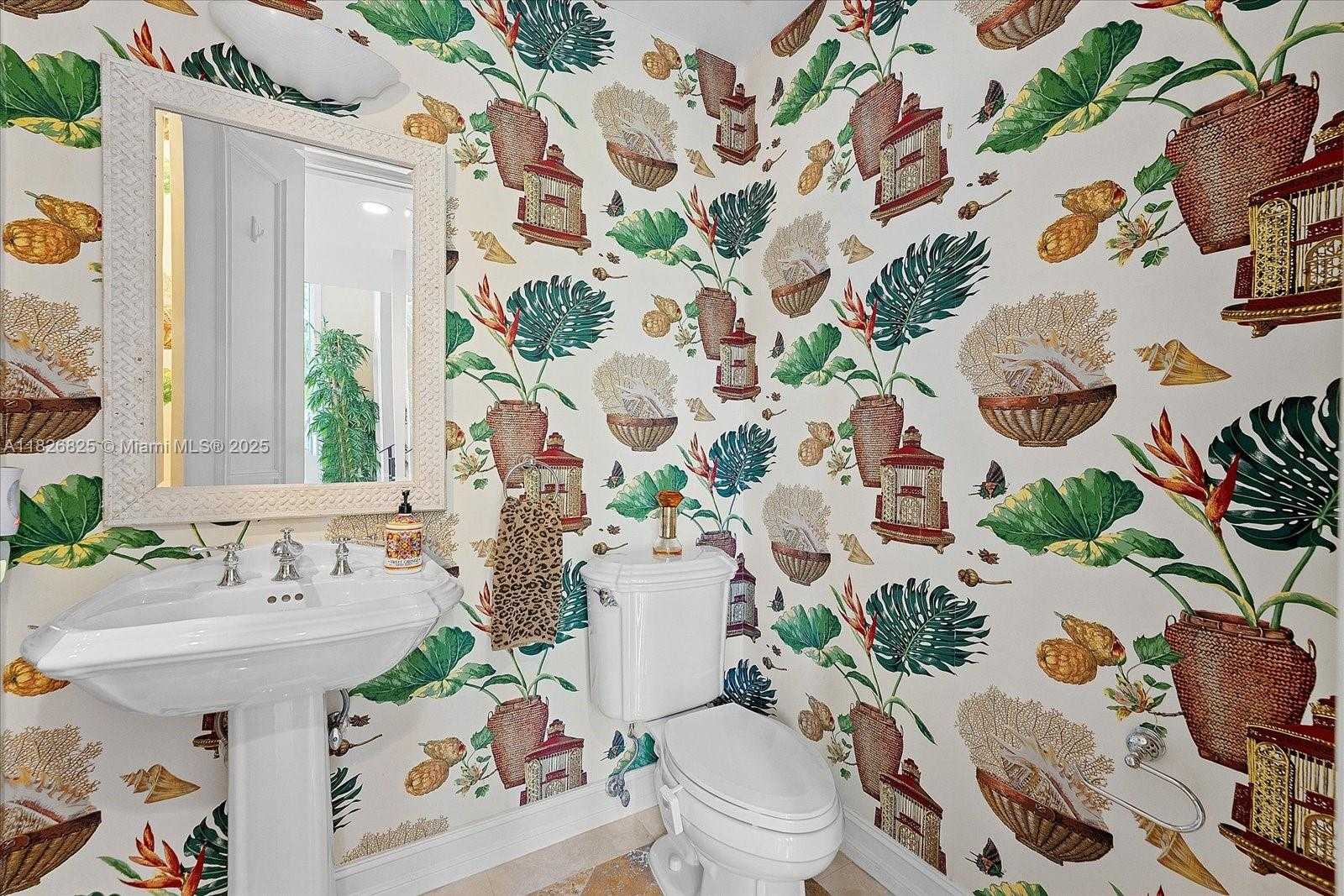 Small Image of 5843 PARADISE POINT DR, Palmetto Bay Number 20