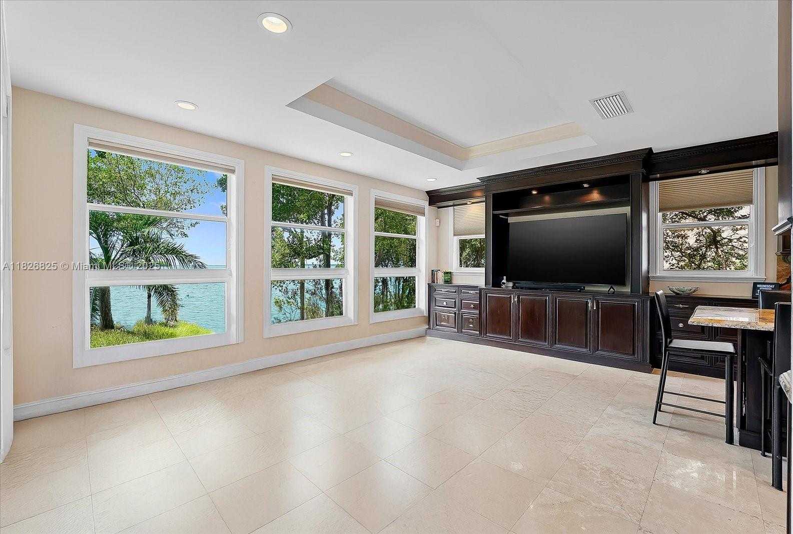 Small Image of 5843 PARADISE POINT DR, Palmetto Bay Number 23