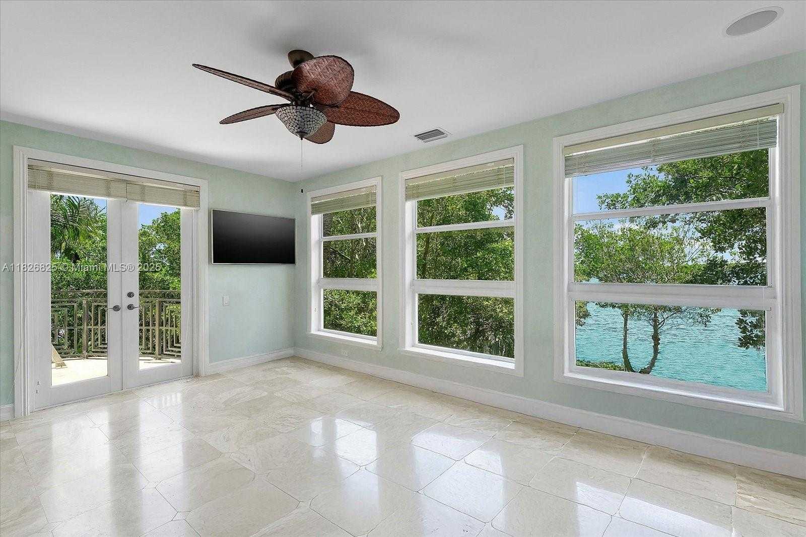Small Image of 5843 PARADISE POINT DR, Palmetto Bay Number 28