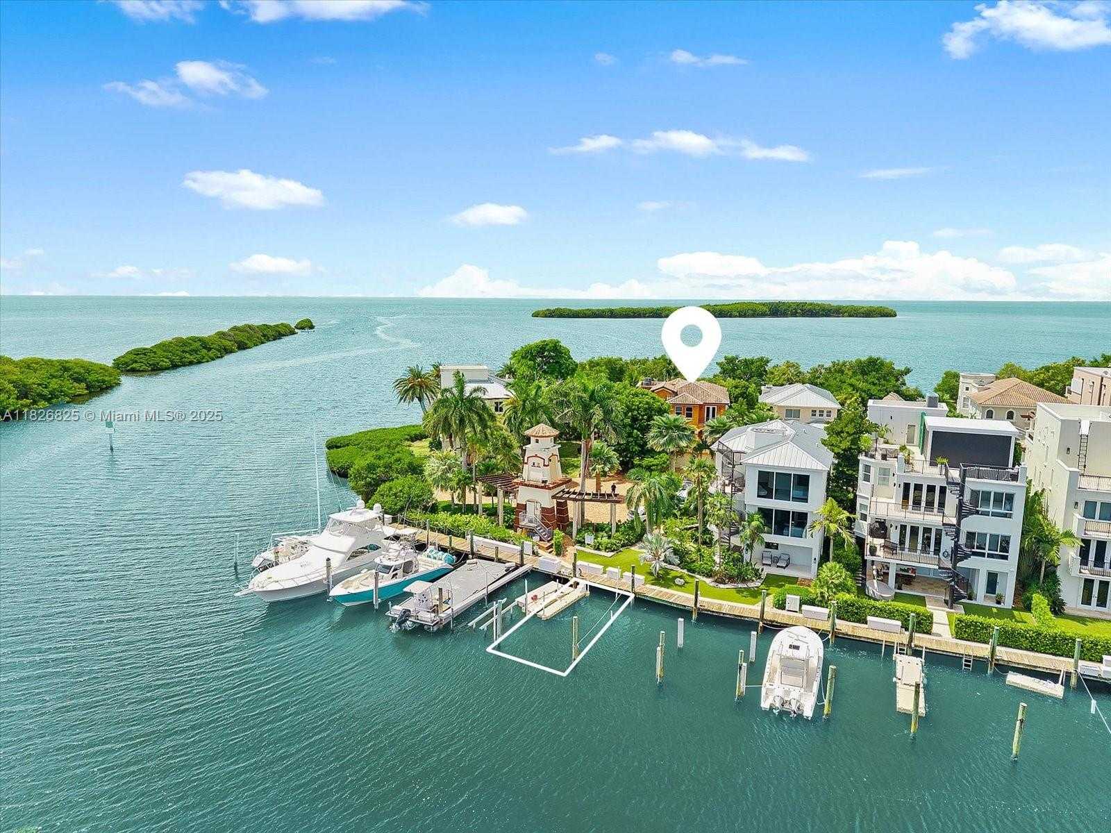 Small Image of 5843 PARADISE POINT DR, Palmetto Bay Number 3