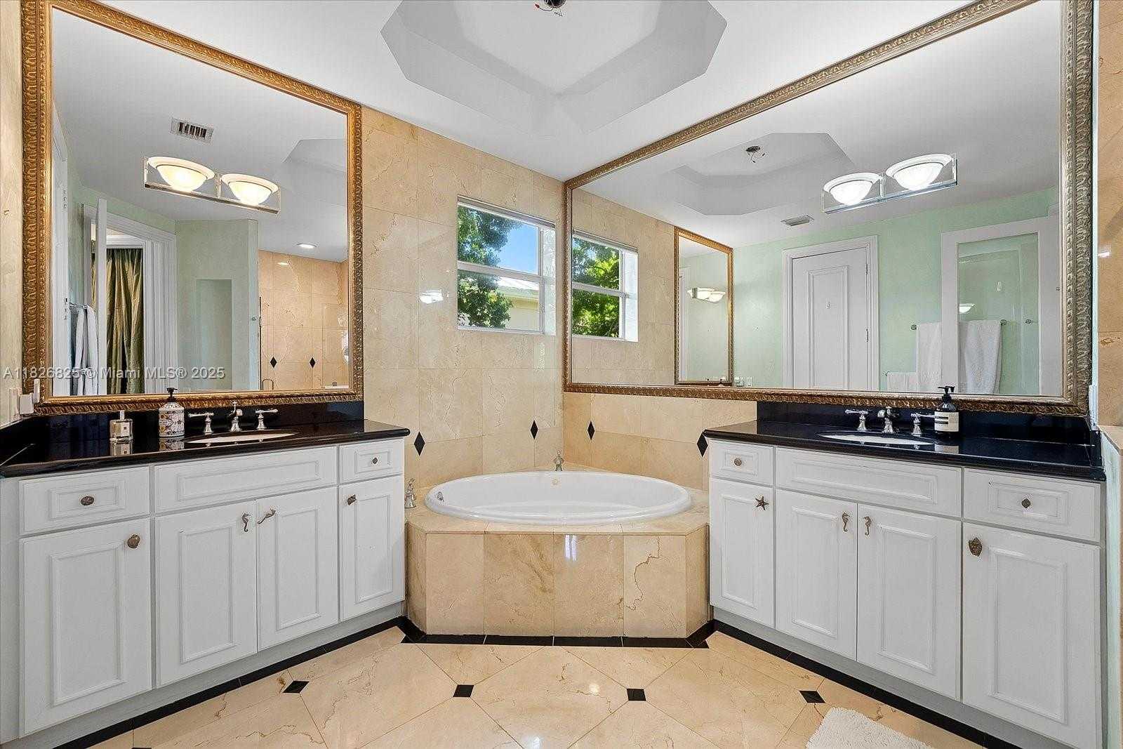 Small Image of 5843 PARADISE POINT DR, Palmetto Bay Number 32